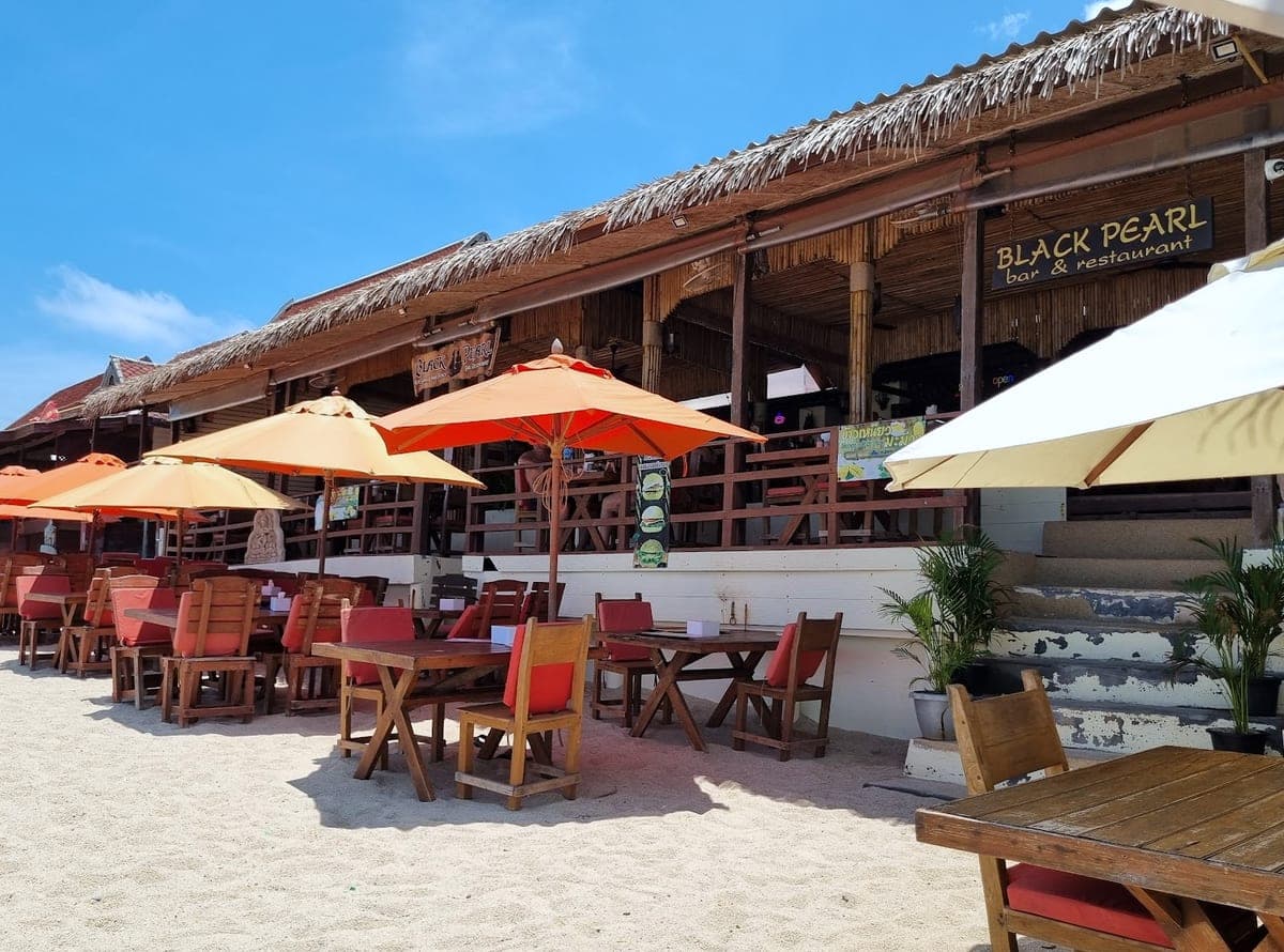 Black Pearl in 127/64 Moo 3, Maret Lamai Beach, Koh Samui, Surat Thani 84310