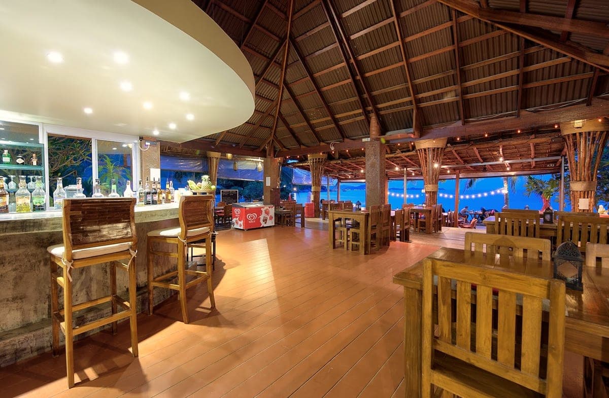 Crystal Bay Beach Club in 209 Moo 4, Haad Thongtakian, Lamai,, Thanon Had Lamai, Koh Samui,, Surat Thani 84310, Thailand