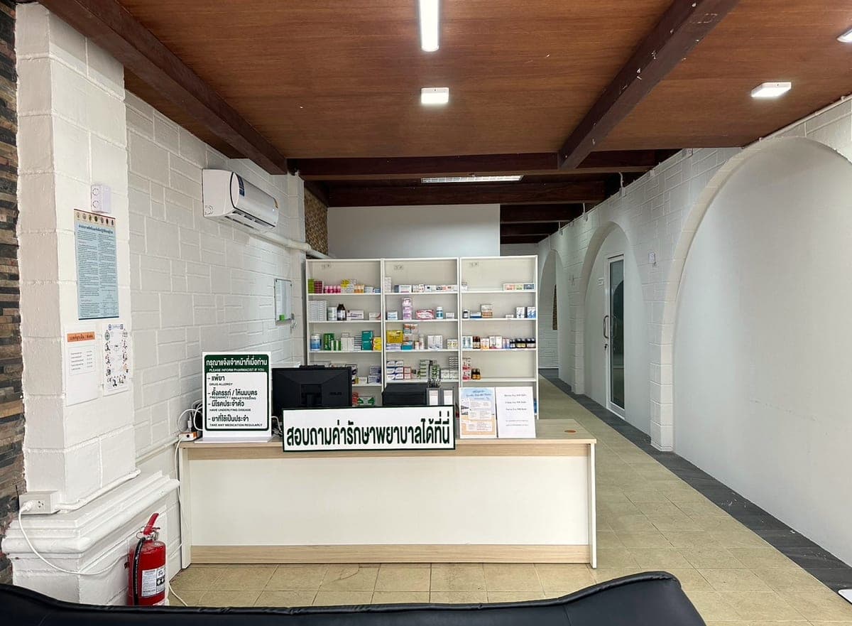 Doctor Samui clinic in 17, Beach, 58 Chaweng Beach Rd, Tambon Bo Put, Amphoe Ko Samui, Surat Thani 84320, Thailand