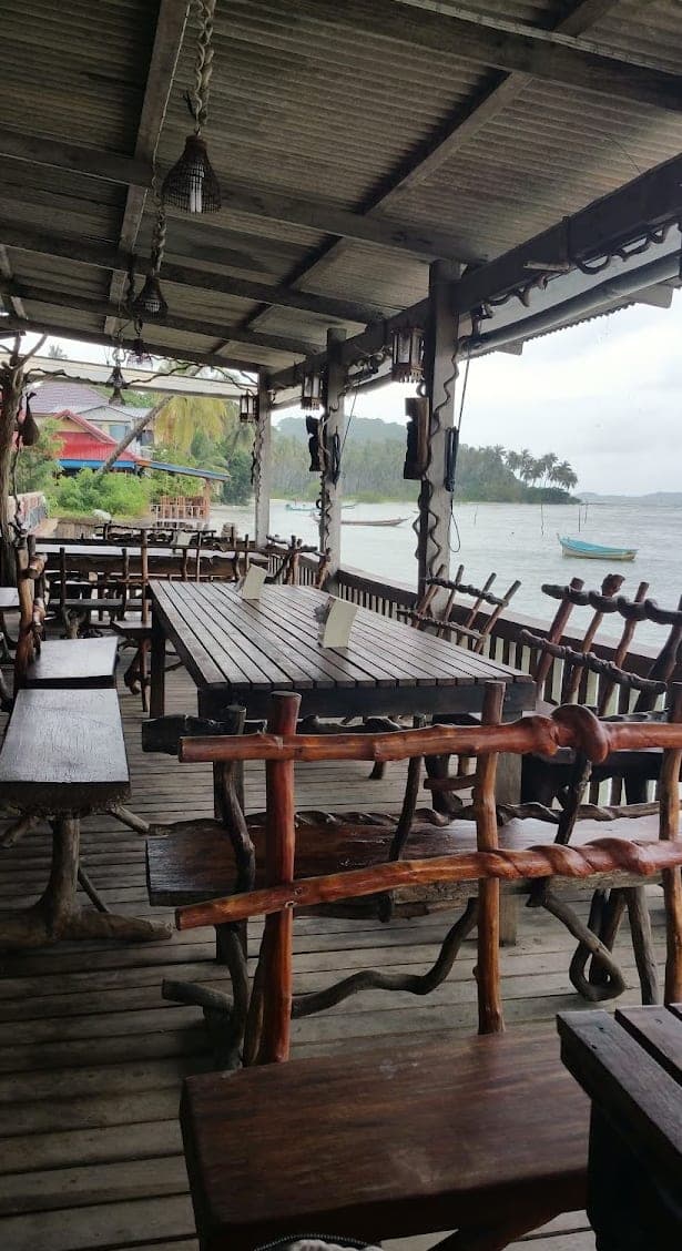 Рыбные рестораны in CX95+Q9R, 4170, Tambon Taling Ngam, Ko Samui District, Surat Thani 84140
