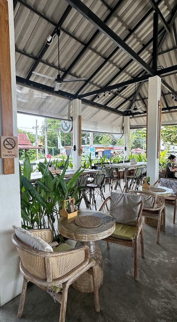 ANNIE eatery & sweetery - Thong Krut Pier in Pier, Thong Krut, 79 1, Ko Samui, Surat Thani 84140