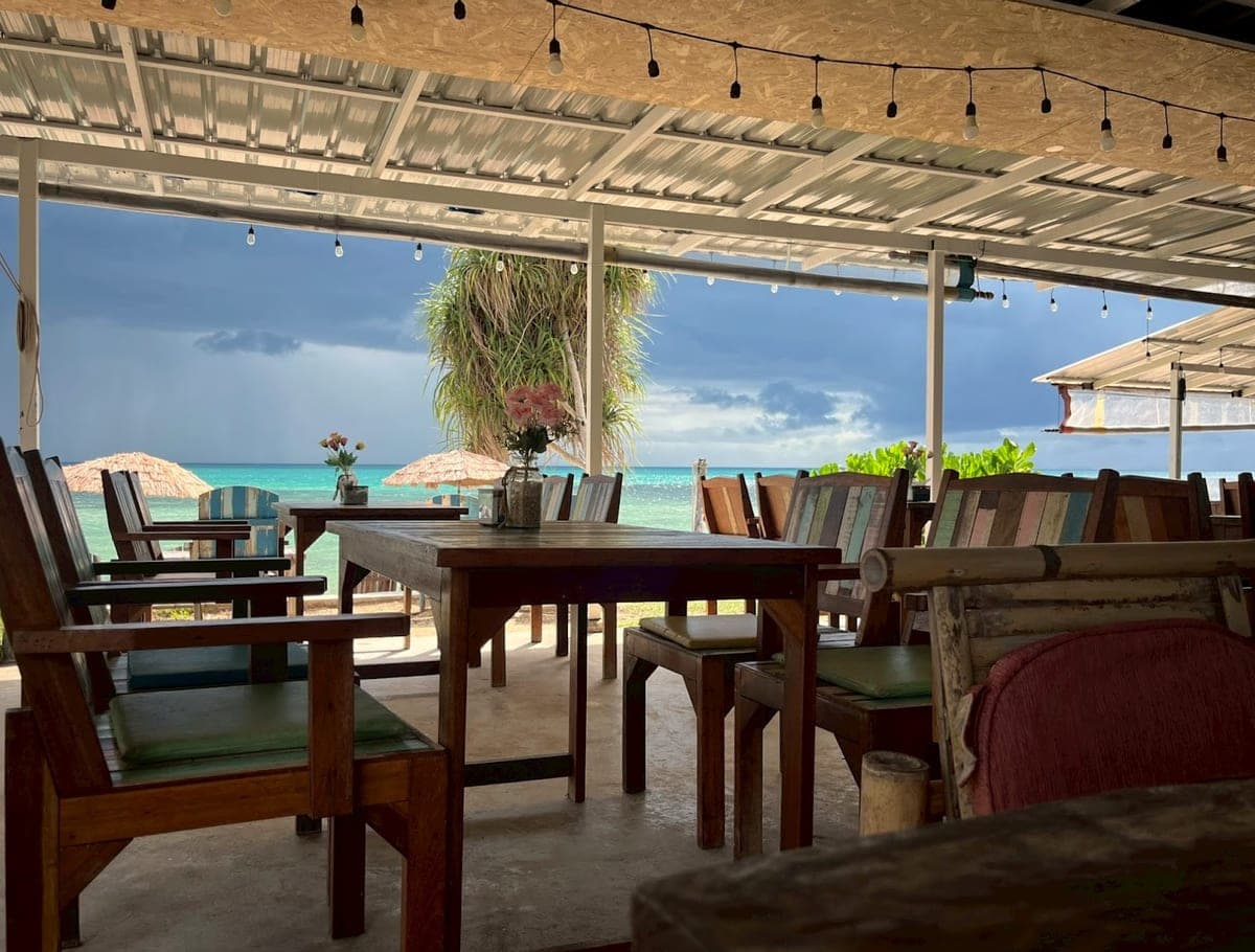 I-Talay Beach Bar in 164, 19 หมู่ที่ 1 Nara-Taling-Ngam Rd, Taling Ngam, Ko Samui District, Surat Thani 84140
