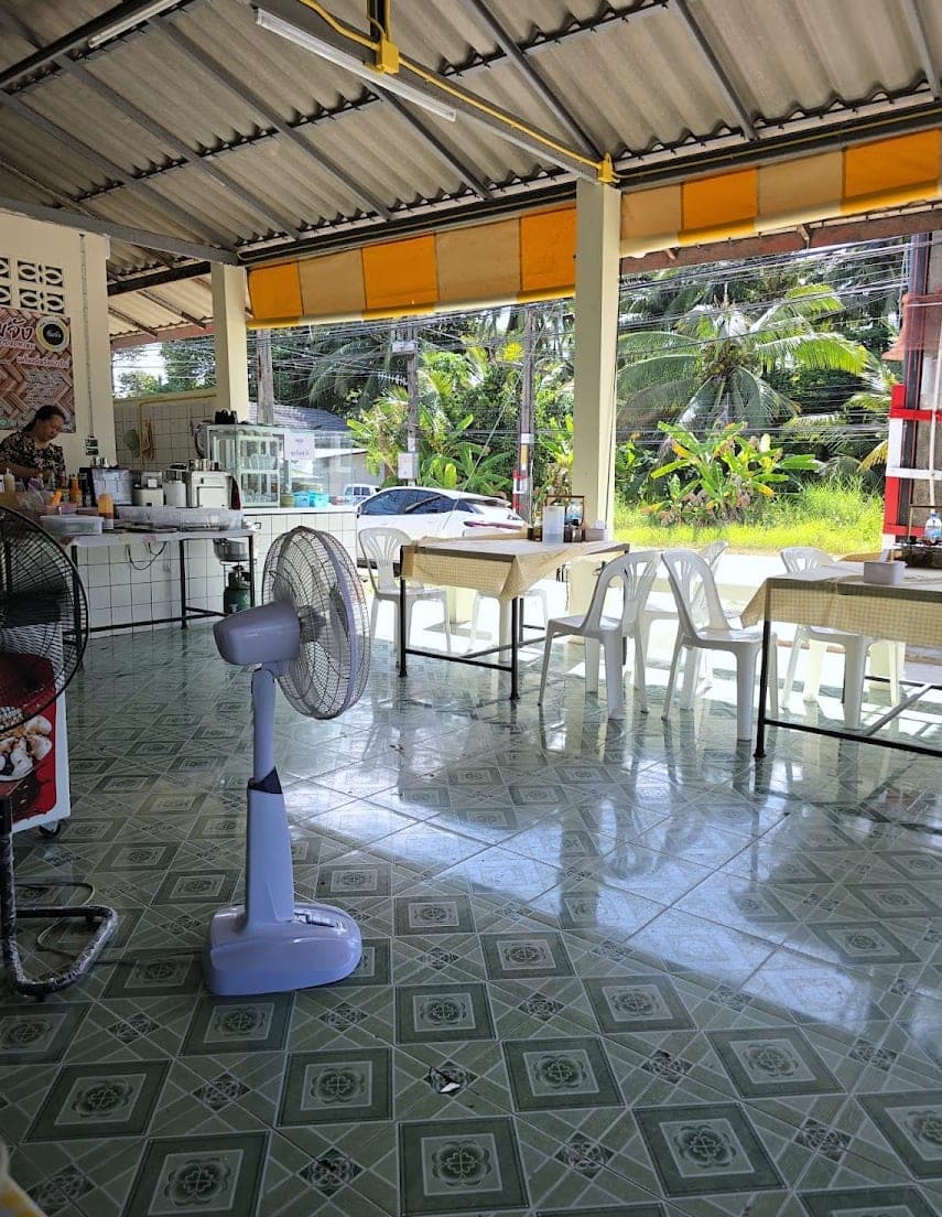 อิ่มจัง imm jang food&drink in 88 11 หมู่4 บ้านพังกา Tambon Taling Ngam, Ko Samui District, Surat Thani 84140