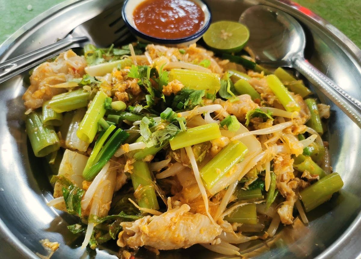 Summer Way in CXF2+9R8, Temple, Lamai Beach Road Maret, Ko Samui District, Surat Thani 84310