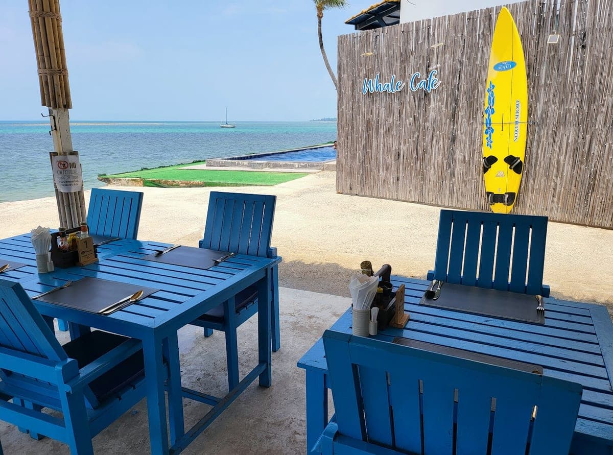 Whale cafe in F22J+7Q2, 4169, Tambon Maret, Ko Samui District, Surat Thani 84310